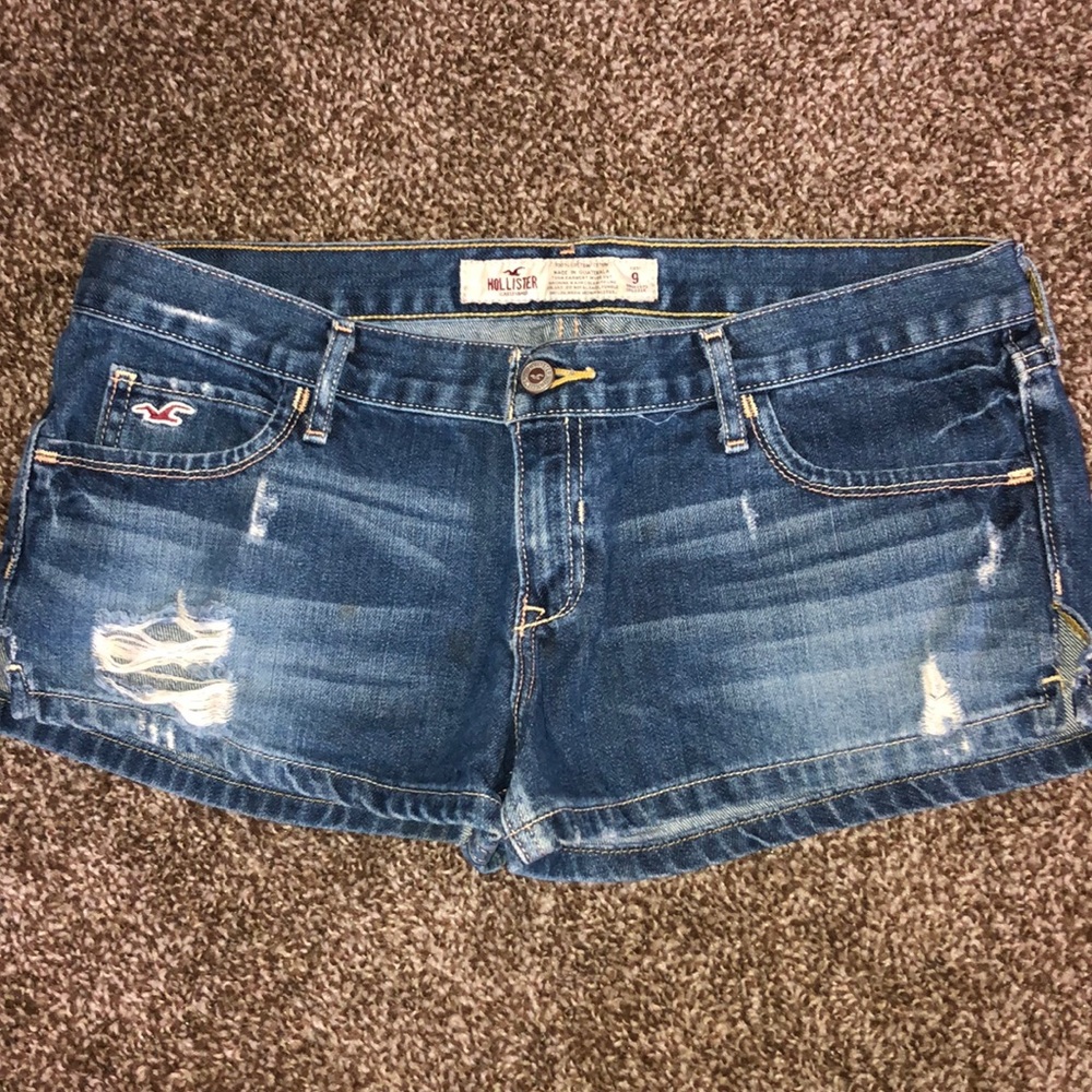 Hollister low rise shorts size 9